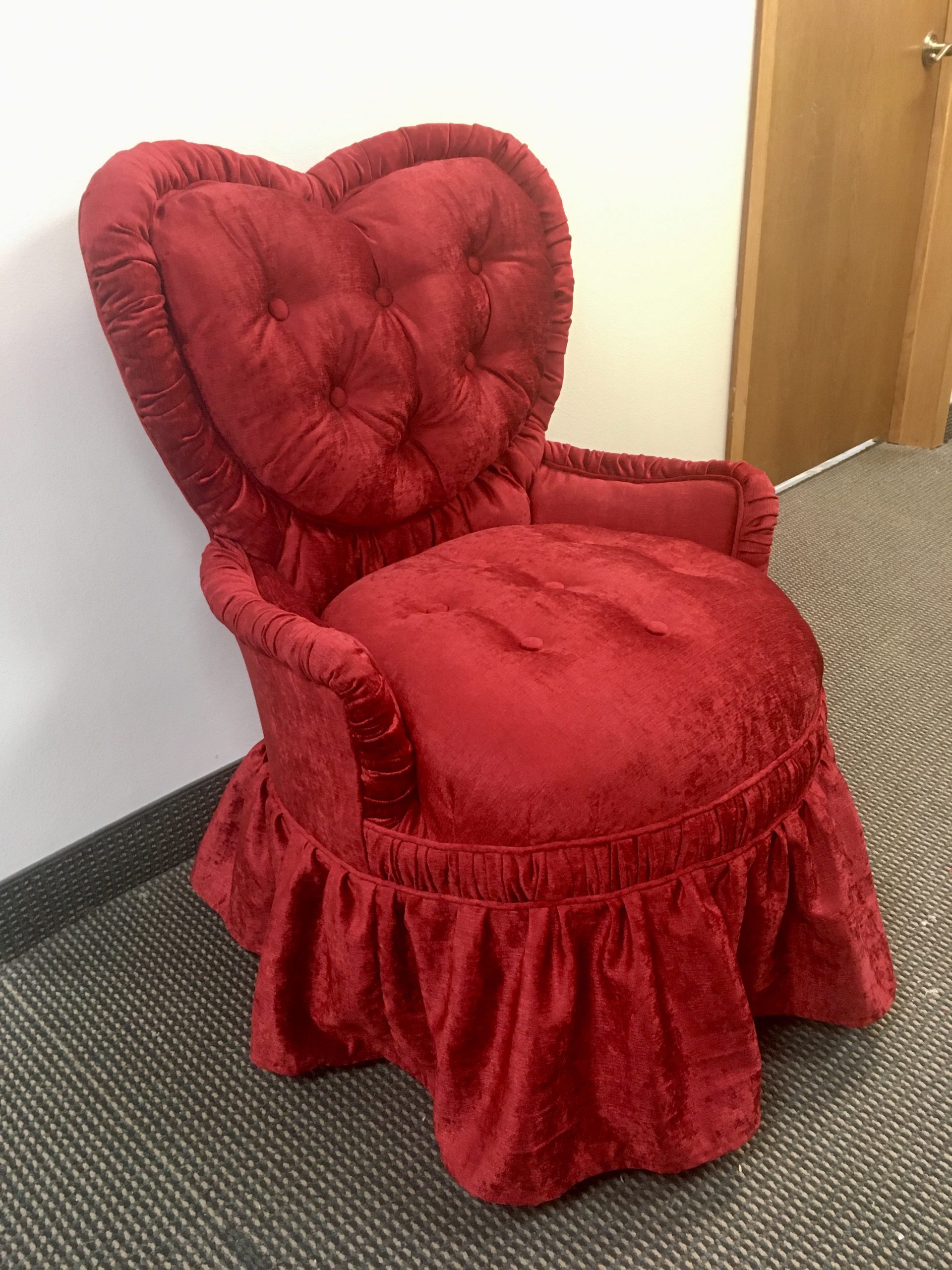 Red Heart Chair in Velvet